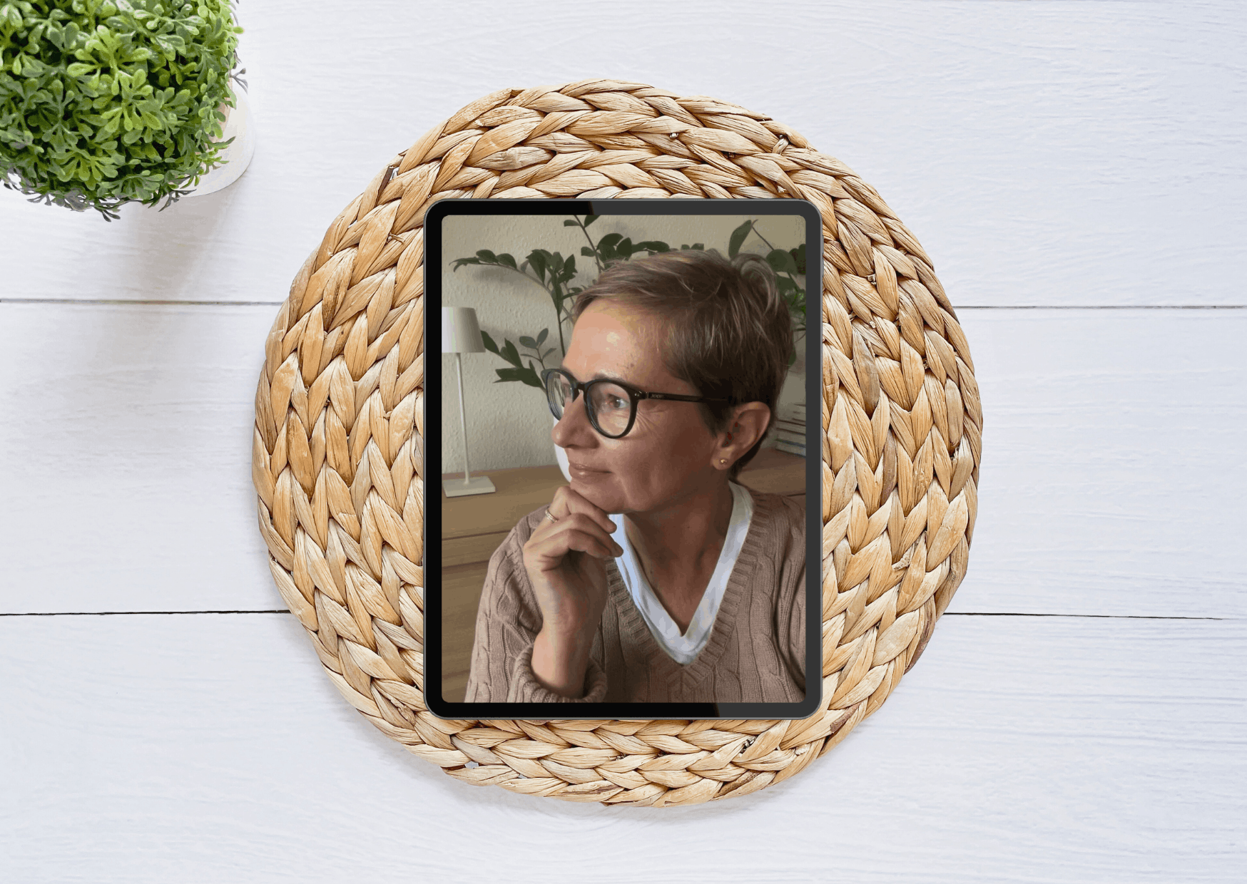 anke schneider coaching yogatherapie endlich migränefrei programm präventionscoaching „Meditiere.“ „Lerne etwas Neues.“ Solche Empfehlungen liest du überall, wenn es um mentale Gesundheit, Gehirnfitness oder ein langes, gesundes Leben geht. Und ja – sie sind wissenschaftlich gut begründet. Regelmäßige Bewegung unterstützt die Durchblutung. Geistige Aktivität fördert neuronale Plastizität. Soziale Kontakte wirken sich positiv auf die kognitive Gesundheit aus. Meditation kann Stress reduzieren.